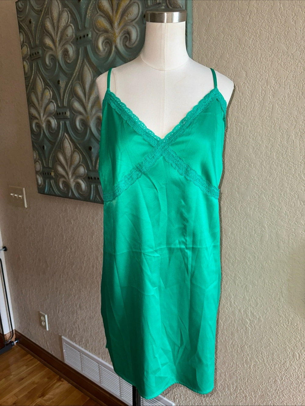 Colsie Emerald Green Satin Slip Dress Lace Trim Cami Nightgown Size Large